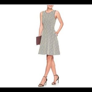 NWT Banana Republic Dress with pockets